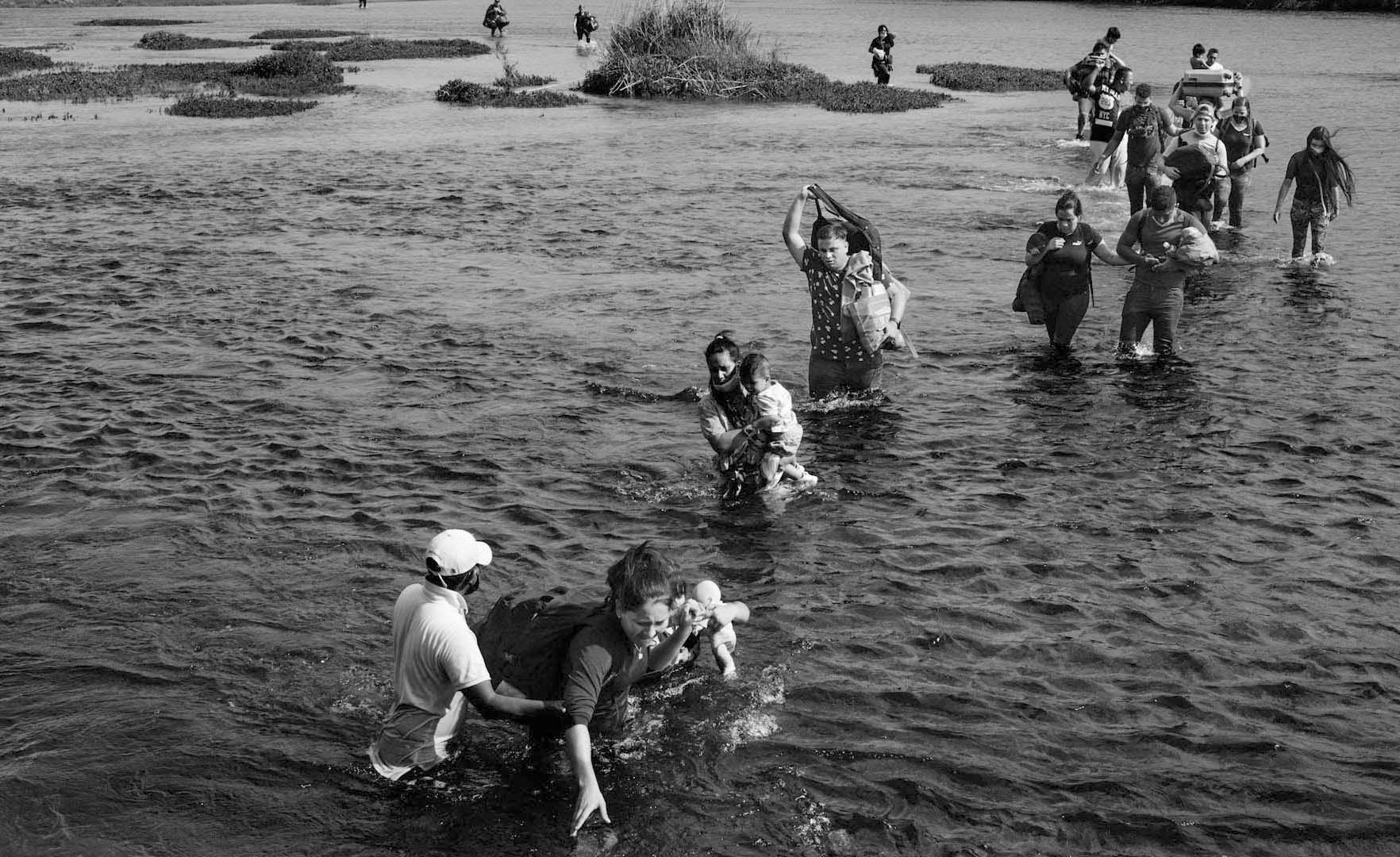 Nicolò Filippo Rosso | Exodus (Chapter 2): Ten of Thousands Flee Central America